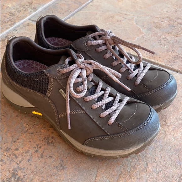 dansko women's walking shoes